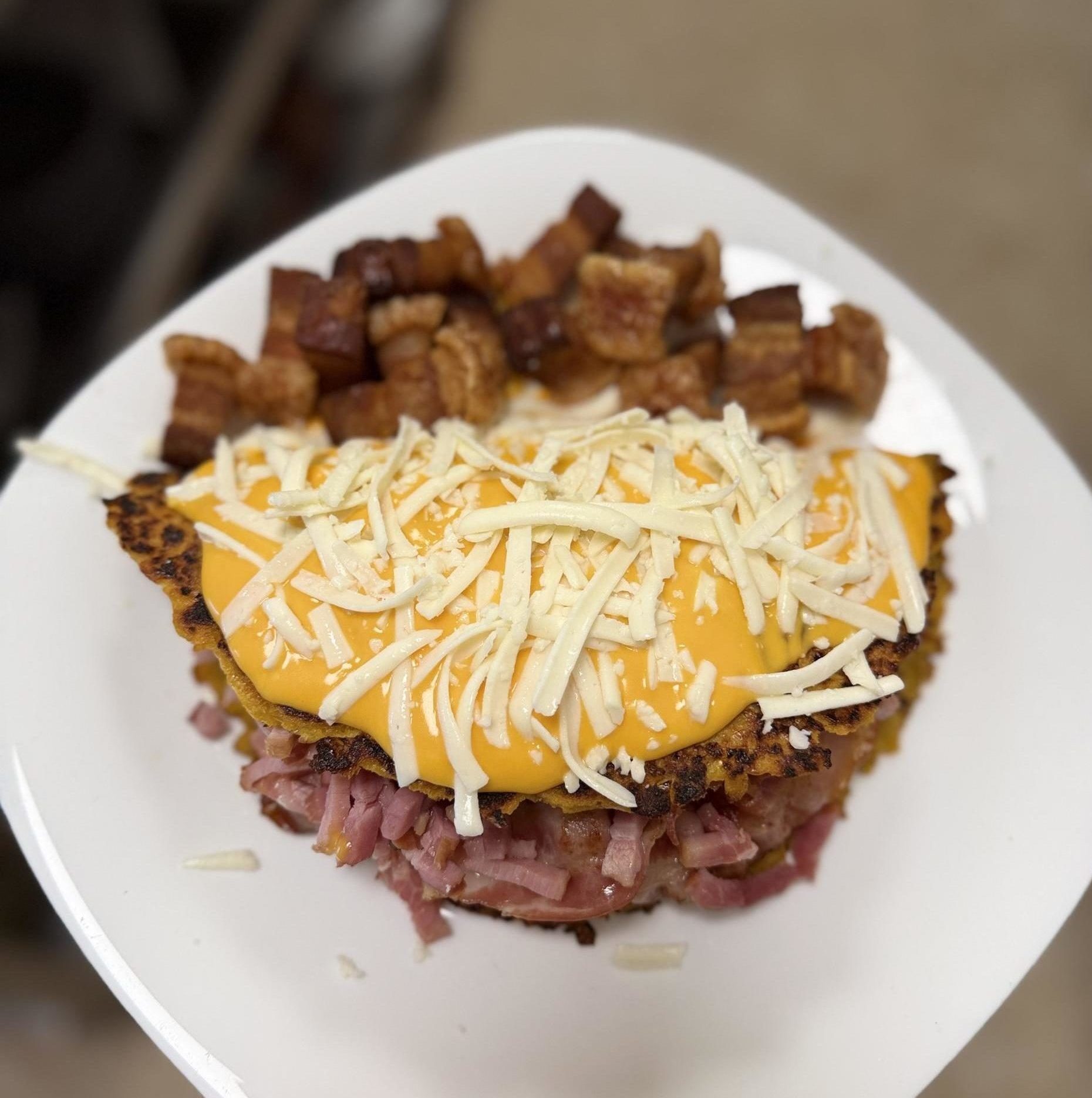 Cachapa venezolana con queso y carne en Margarita Gourmet Castellón