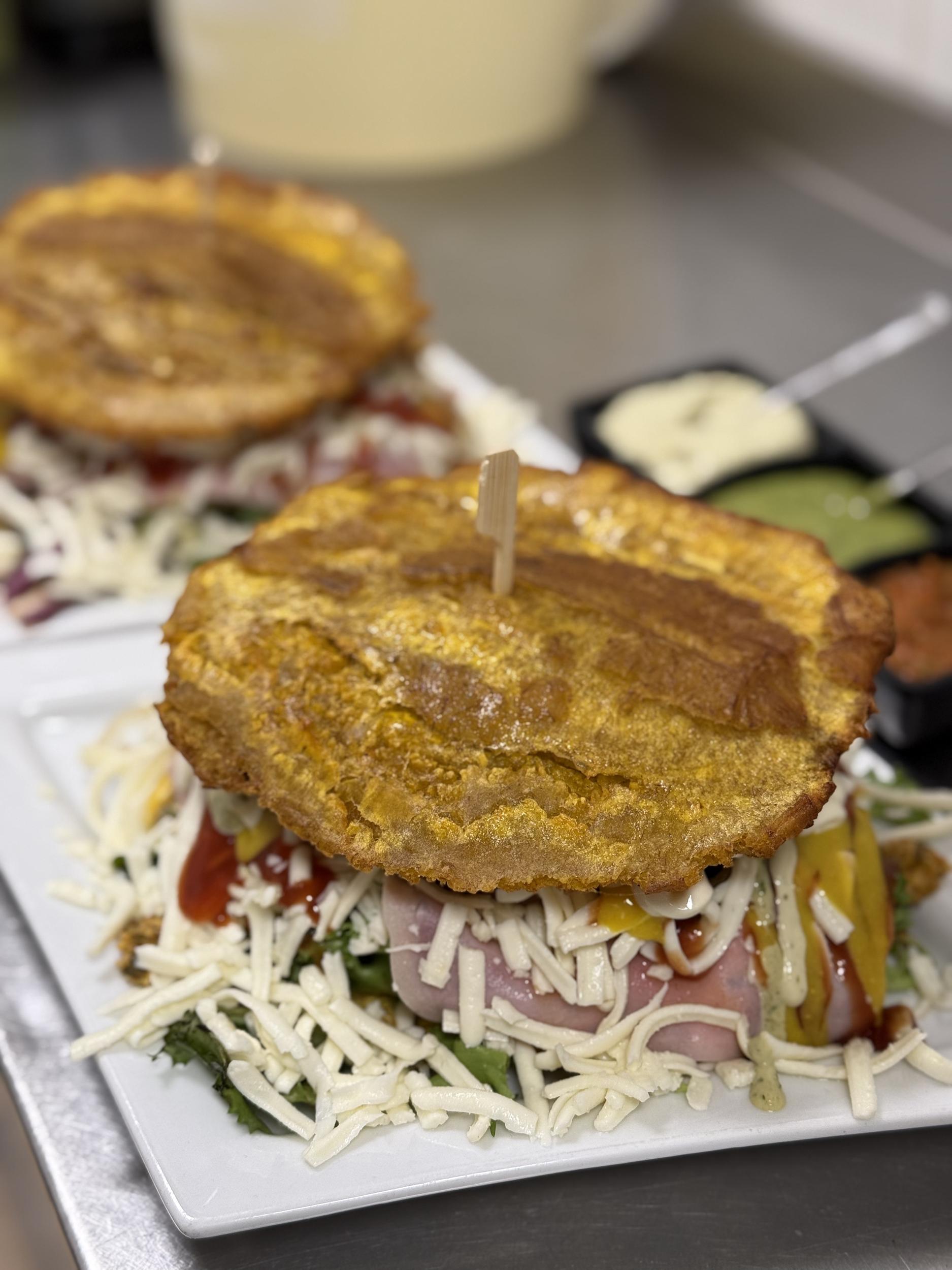 Patacón relleno de Margarita Gourmet en Castelló de la Plana